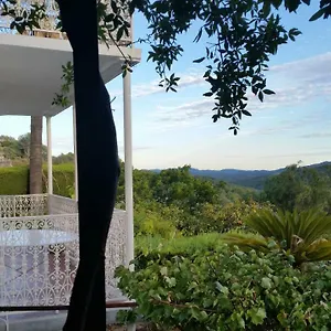 Les Chapeliers Bed & Breakfast
